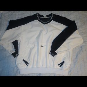 Nike V Neck Pullover Windbreaker